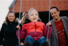 Vše o pěstounství na jedné adrese. Plzeňský kraj spustil web Pěstuj budoucnost Vše o pěstounství na jedné adrese. Plzeňský kraj spustil web Pěstuj budoucnost